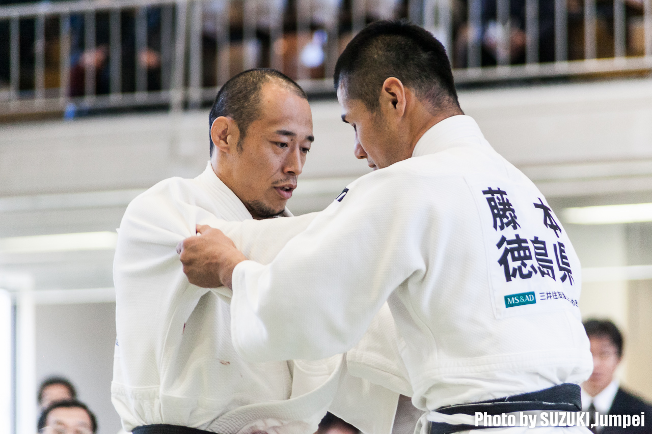 男子66kg級決勝-廣瀬-左-と藤本-右